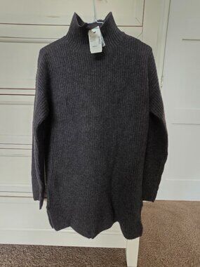 SAKS FIFTH AVENUE 100% CASHMERE LONG SWEATER S NWT